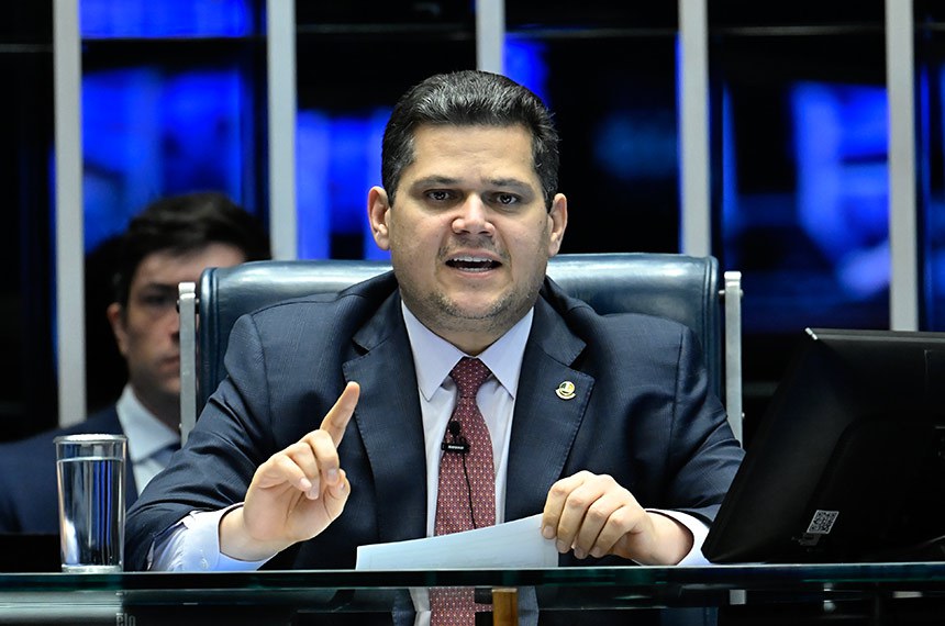 Presidente do Senado rejeita pedido para anular quebra de sigilos bancário e fiscal de Lulinha por CPMI do INSS